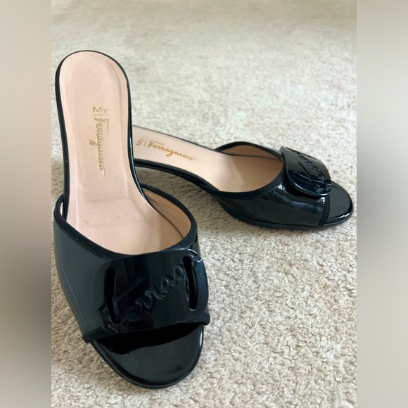 Salvatore Ferragamo Black Sandal - Picture 1 of 7